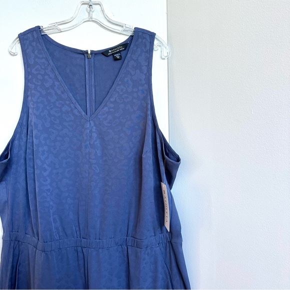 NWT Brooklyn Textured Jumpsuit Slate Blue Leopard Cheetah Print Stretch - Picture 5 of 15